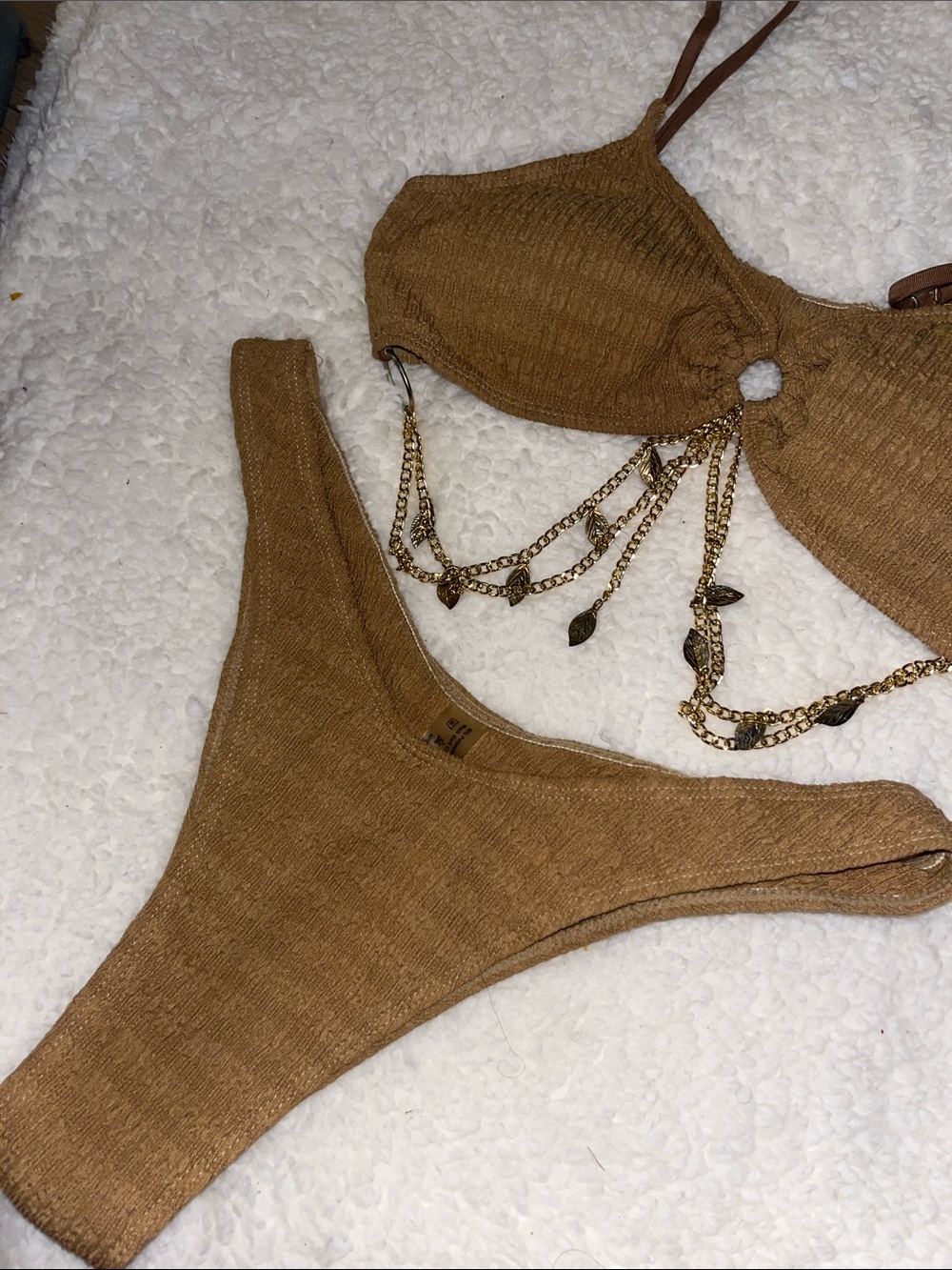 Brown Knit Two-Piece Bikini Set with Gold Chain Detail - Picture 5 of 5